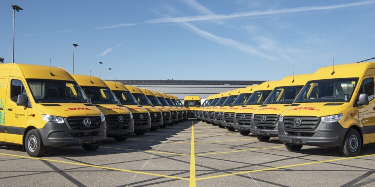 Mua lại công ty cung cấp dịch vụ bưu chính