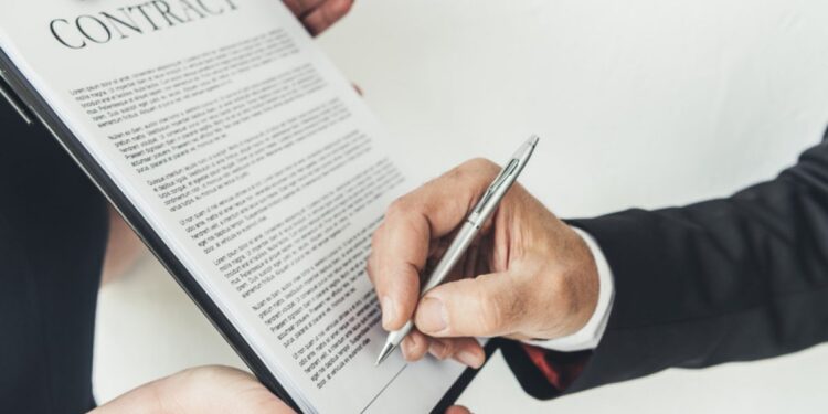 Các bước làm việc với tòa án trong vụ án tranh chấp hợp đồng kinh tế