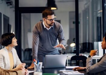 Chủ tịch HĐQT bị tạm giam thì có điều hành công ty được không?